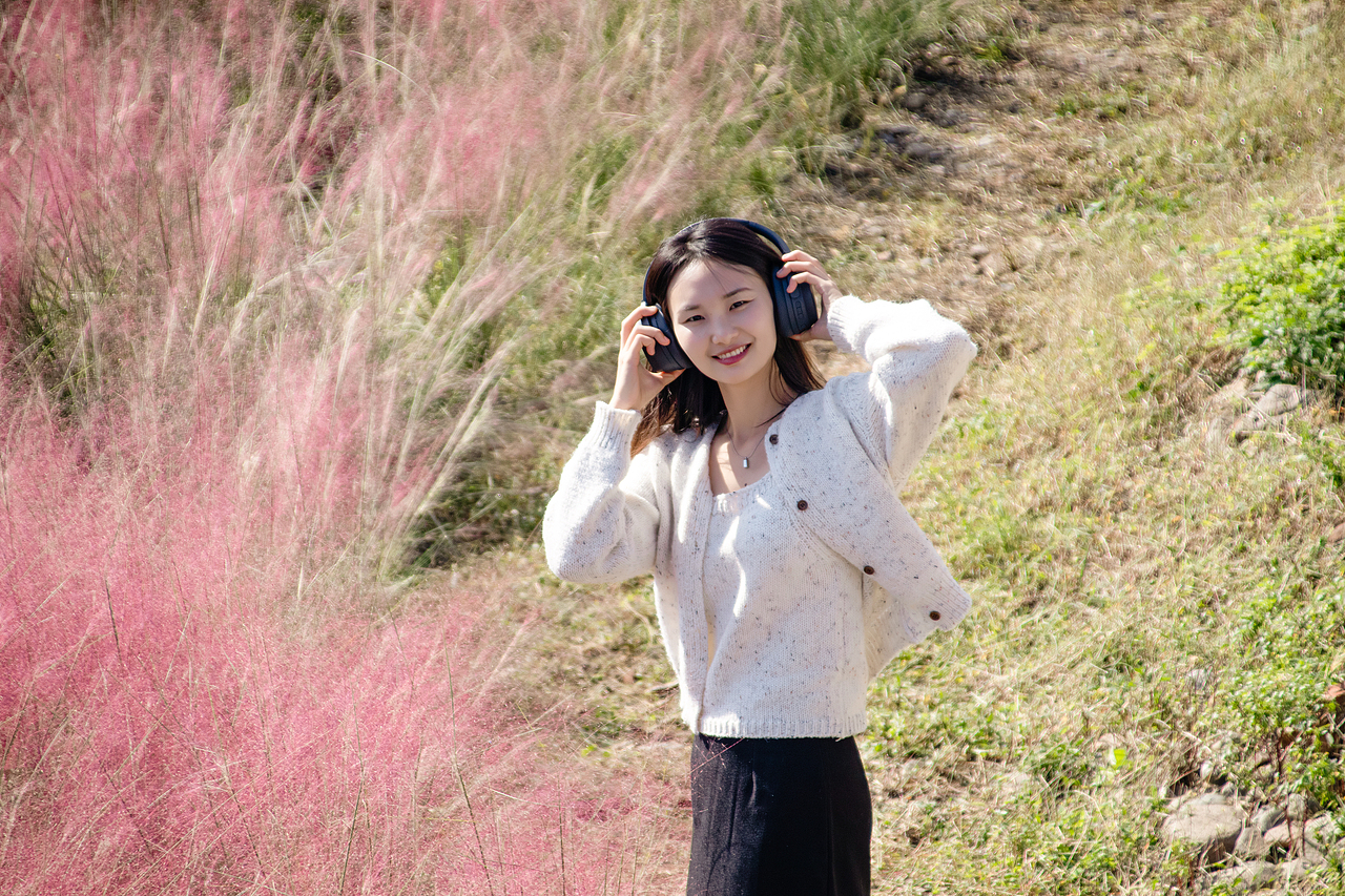 粉色的惬意（图ZMzc4NTQwOTU2） - 人像摄影 - 站酷设计师追寻遗失的生活原创素材 - 站酷ZCOOL