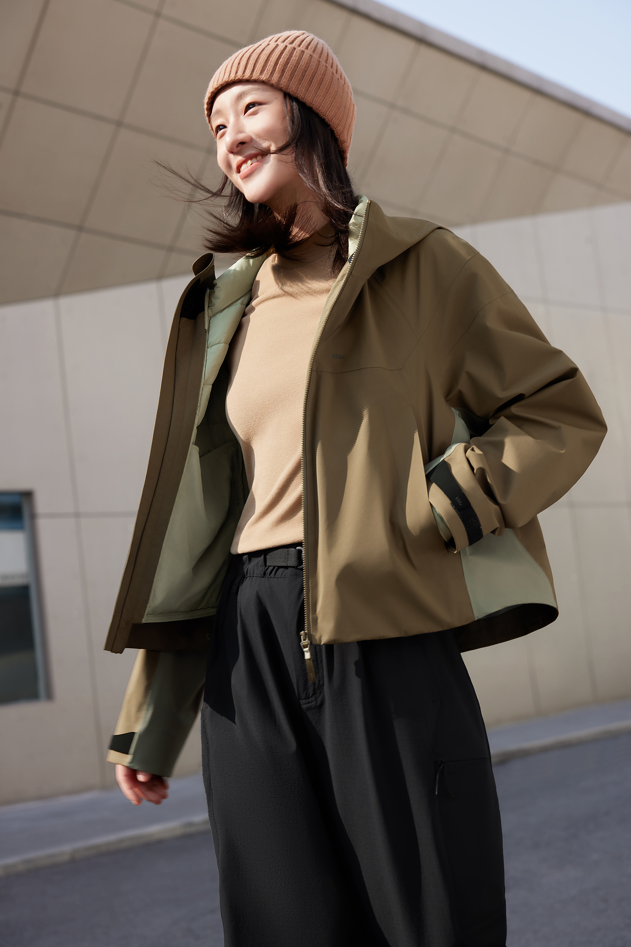 冲锋衣外景模特图修图案例（图ZMzc4NjIwOTIw） - 修图/后期 - 站酷设计师修图师汪哲原创素材 - 站酷ZCOOL