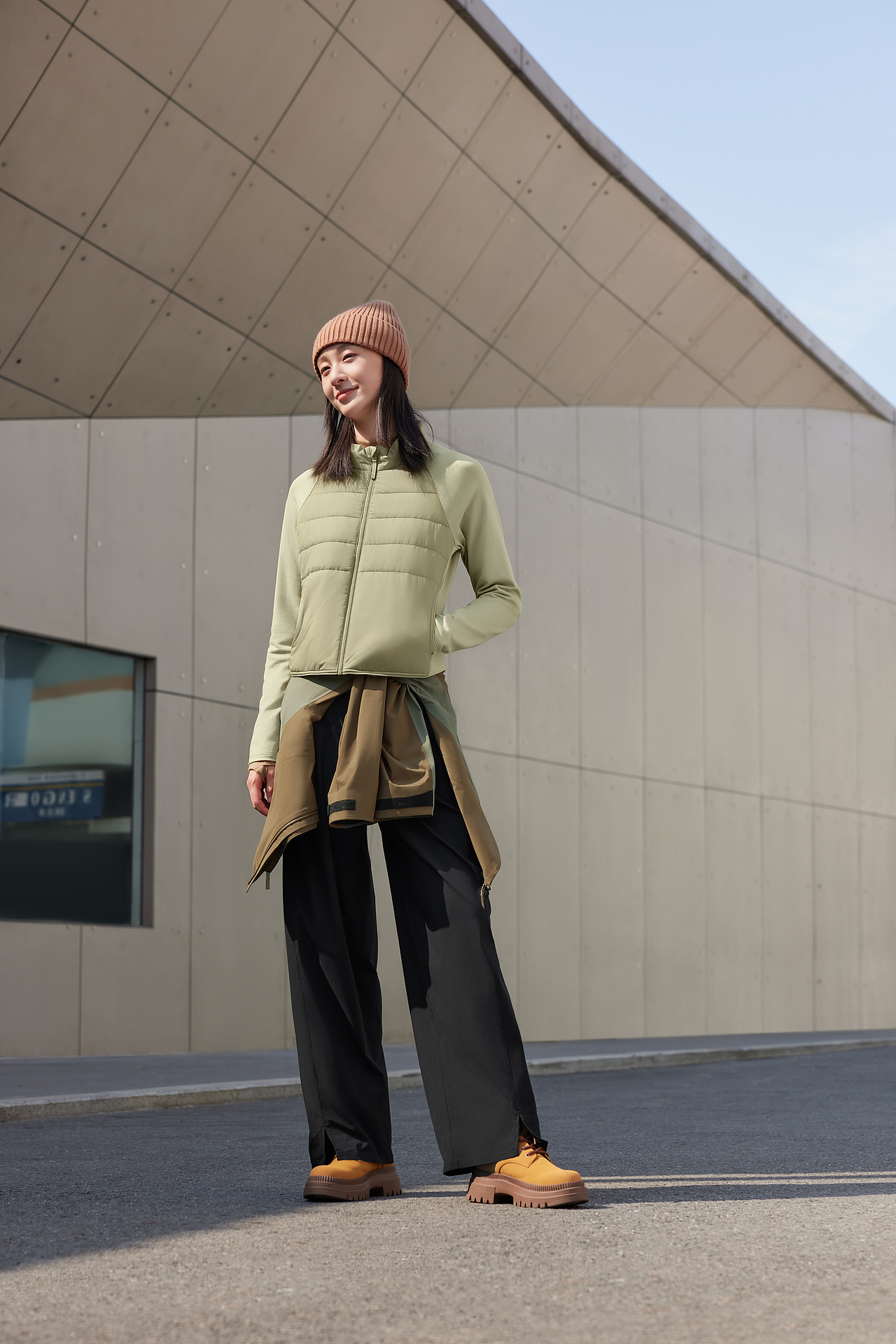 冲锋衣外景模特图修图案例（图ZMzc4NjIwOTQw） - 修图/后期 - 站酷设计师修图师汪哲原创素材 - 站酷ZCOOL