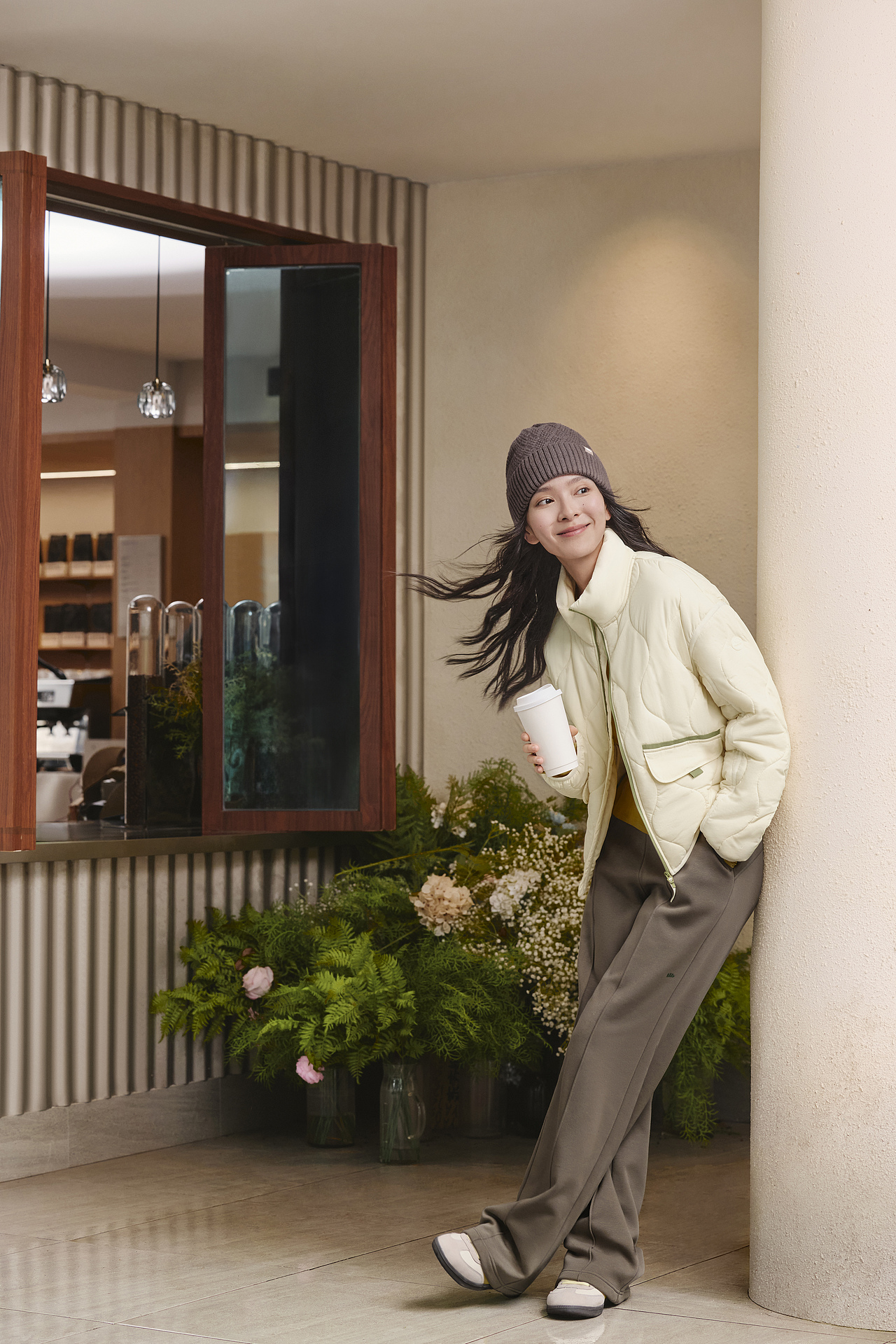 女士气绒外套模特图修图案例