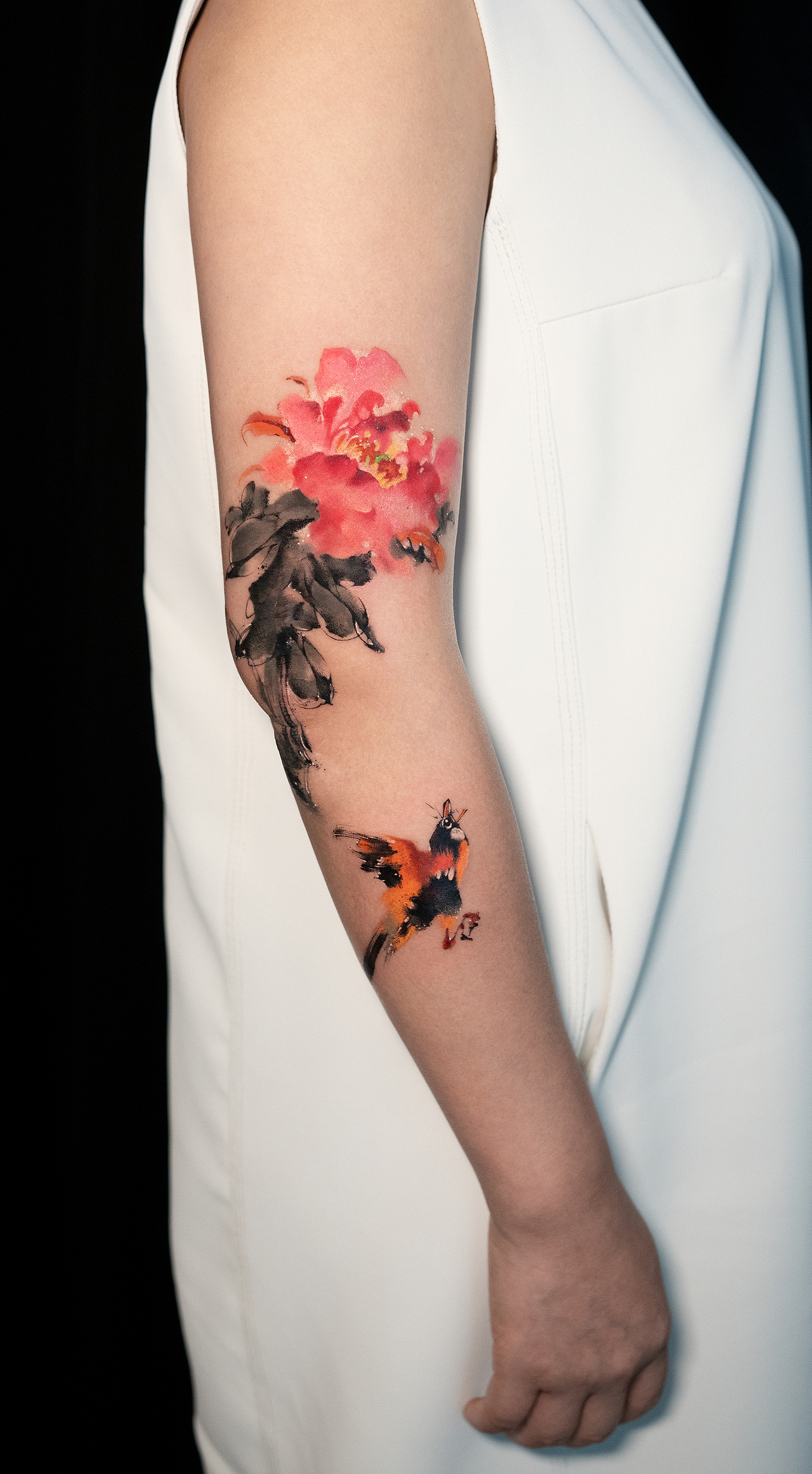 水墨花鸟纹身