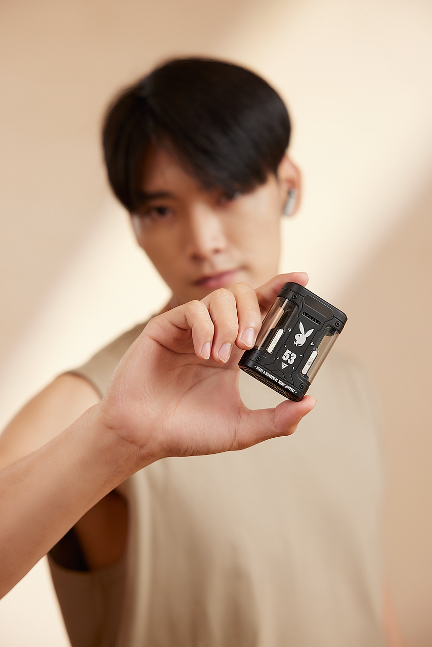 花花公子蓝牙耳机-入耳式（图ZMzc4OTkzNDky） - 产品摄影 - 站酷设计师Yang_Jun原创素材 - 站酷ZCOOL