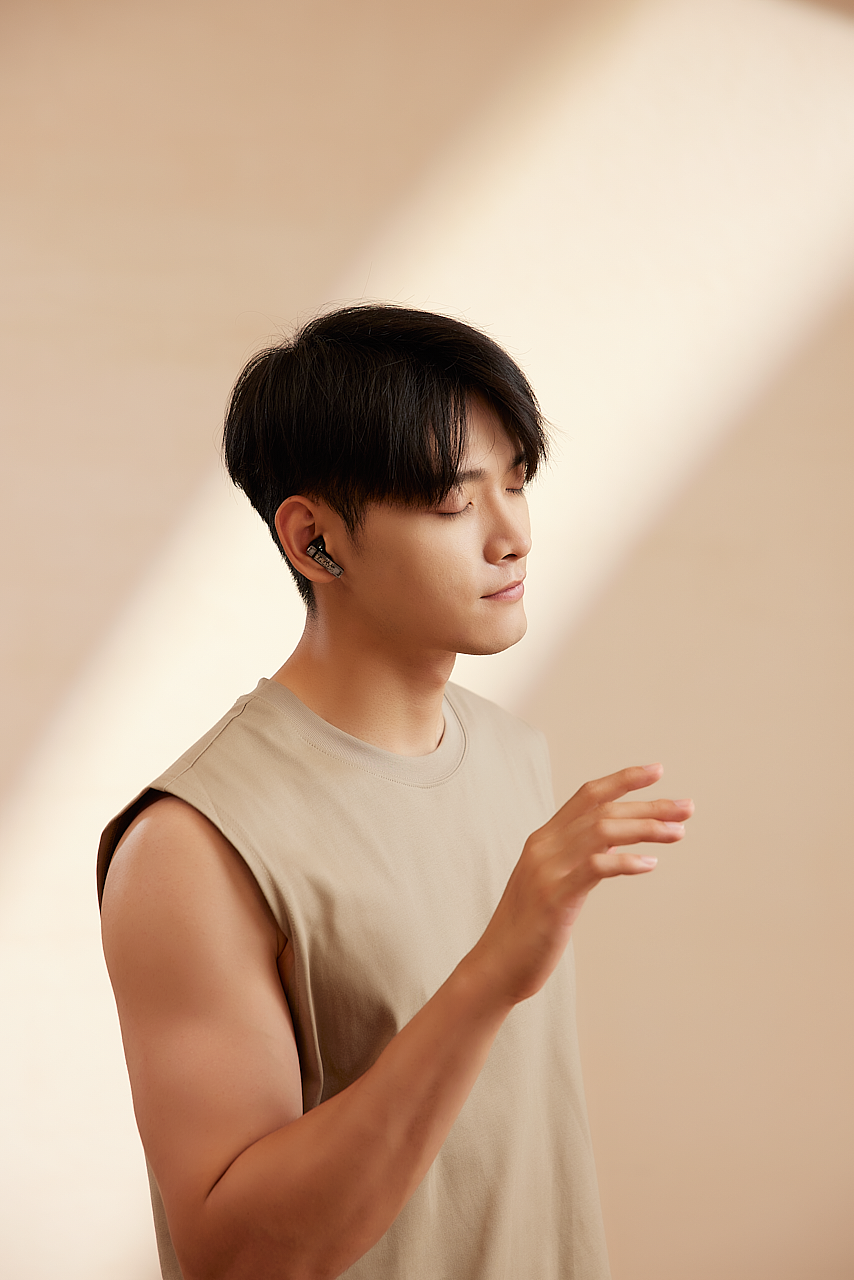 花花公子蓝牙耳机-入耳式（图ZMzc4OTkzNTA0） - 产品摄影 - 站酷设计师Yang_Jun原创素材 - 站酷ZCOOL