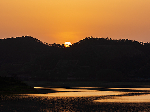 日落时分的光影