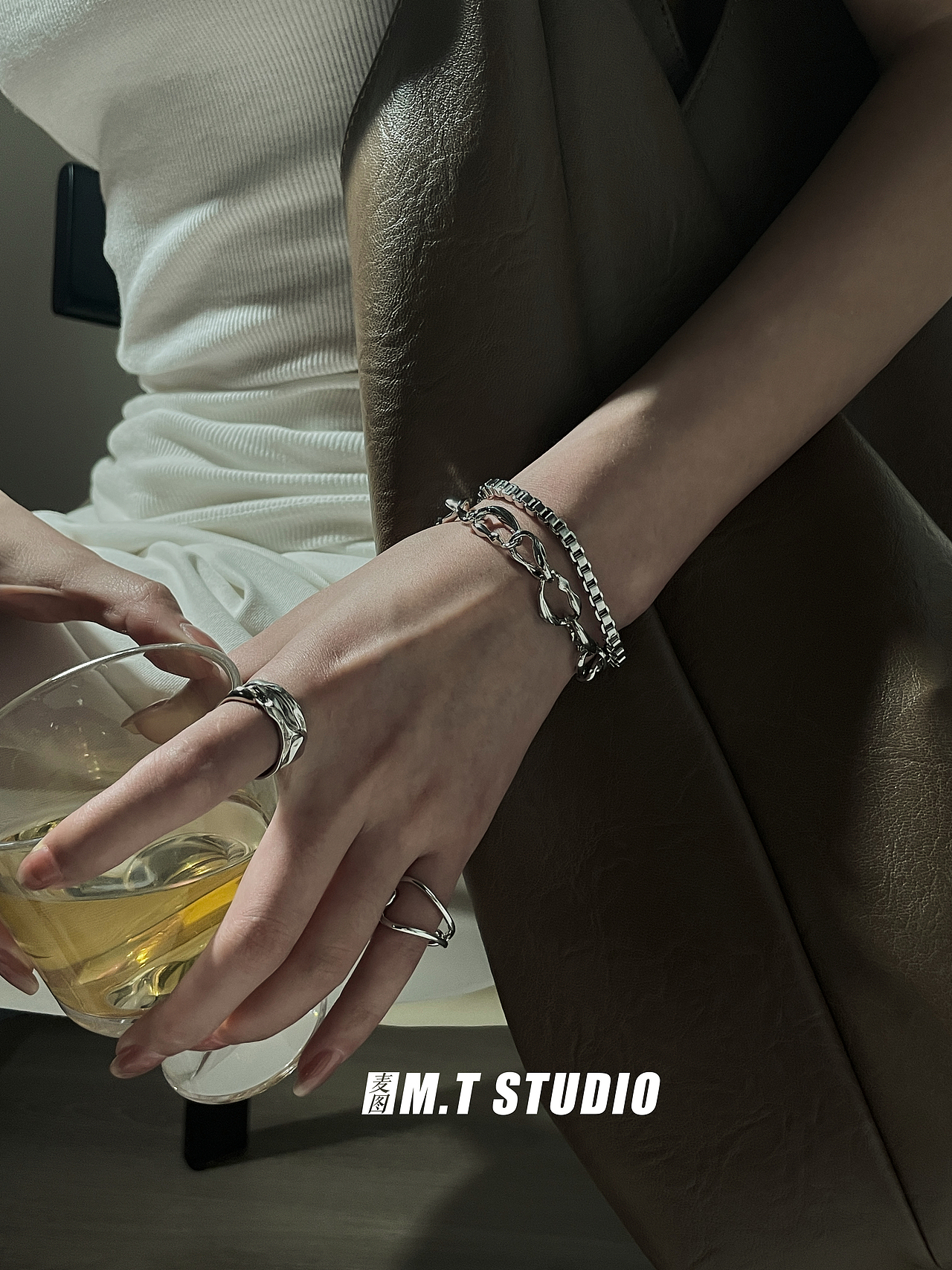 小众饰品模特拍摄 暗黑系饰品模特拍摄 外贸饰品拍照