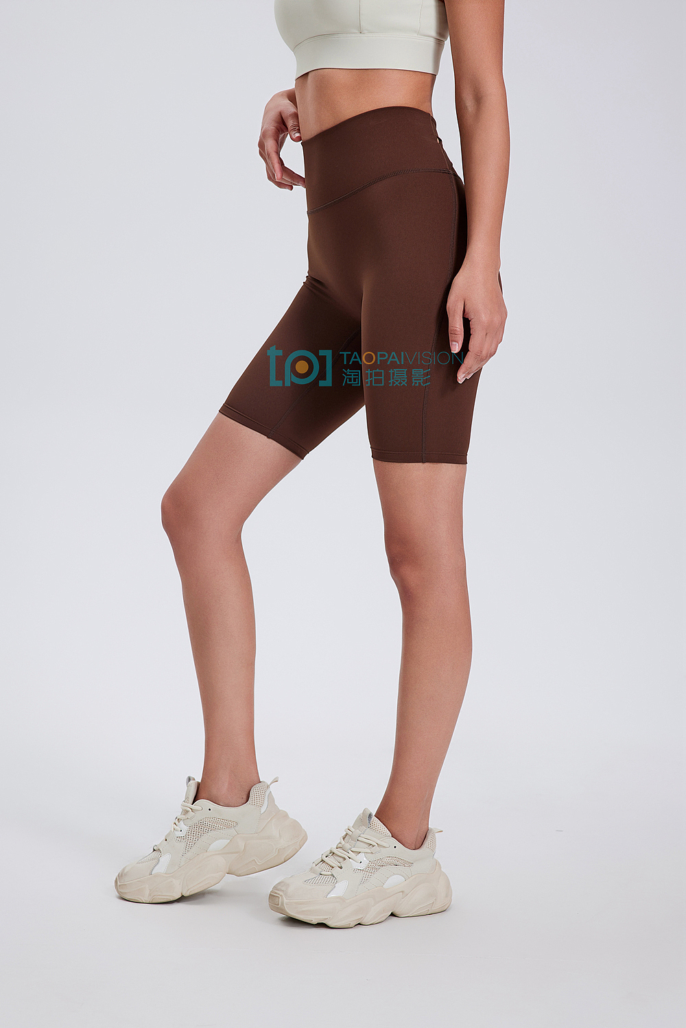 塑美健身服女模拍摄