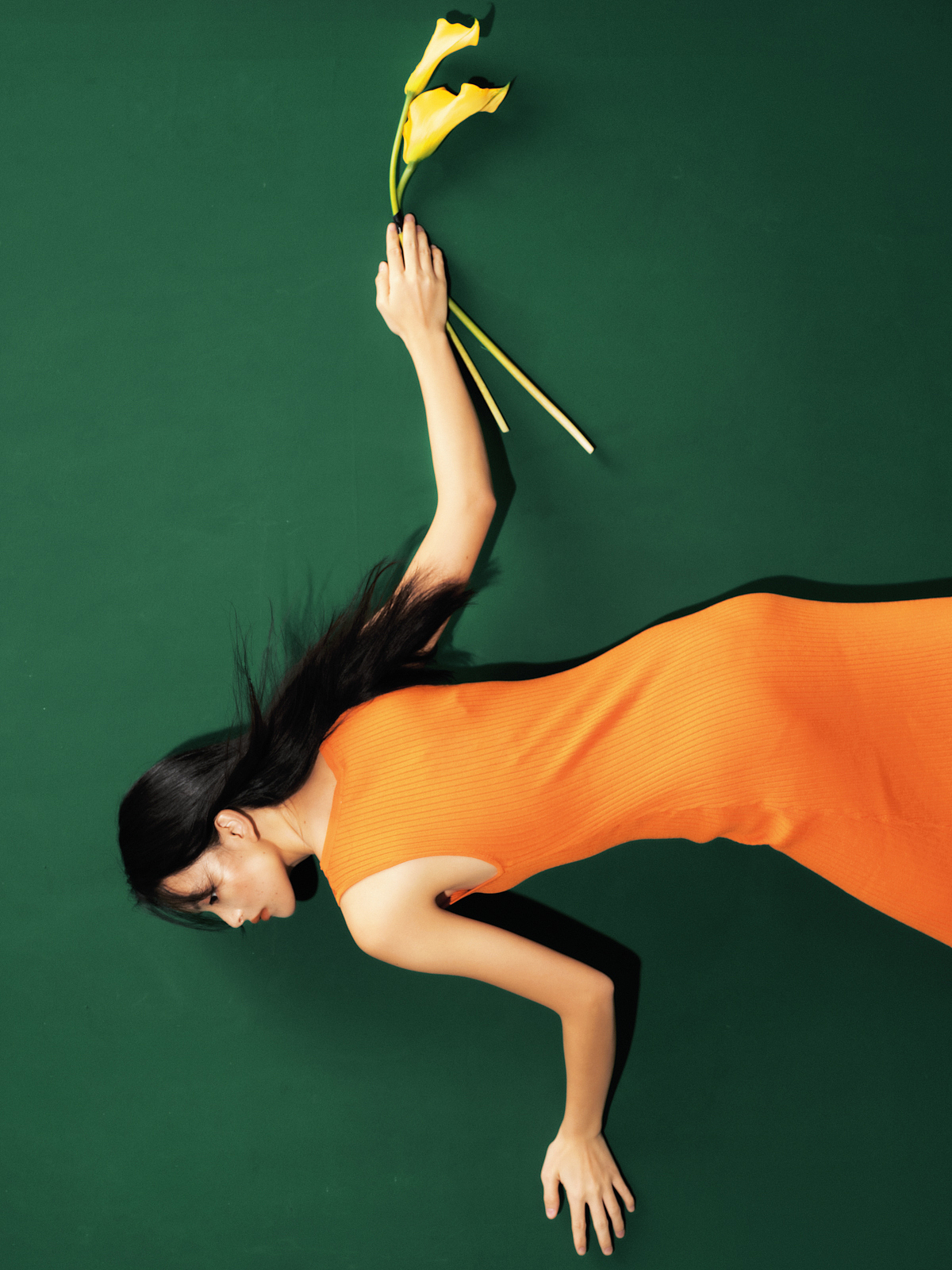 我们被困在社交媒体的信息茧房里。（图ZMzc5NjAyNjI0） - 人像摄影 - 站酷设计师无限TX原创素材 - 站酷ZCOOL