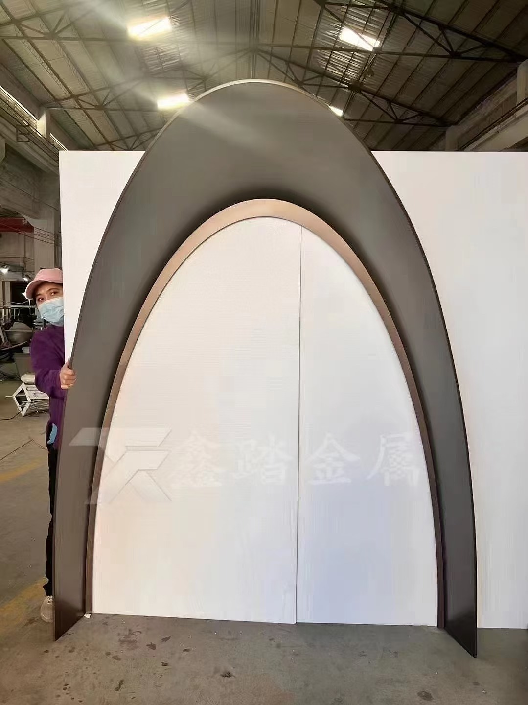 金属烤漆拱门 弧形不锈钢曲面拱门定做