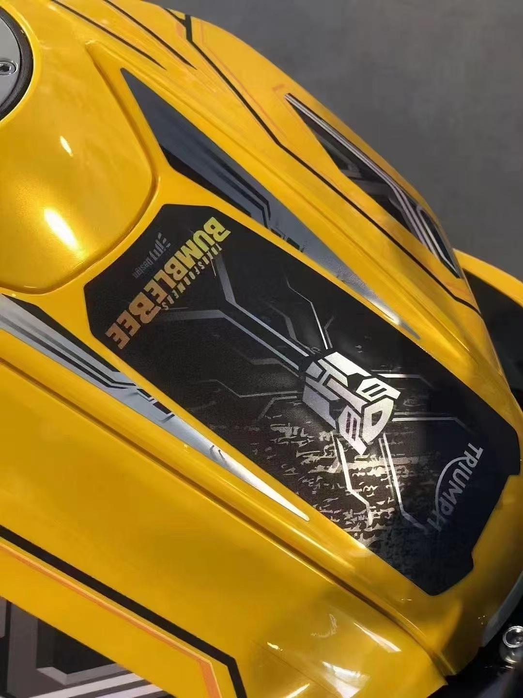 变形金刚 官方正版联名头盔设计