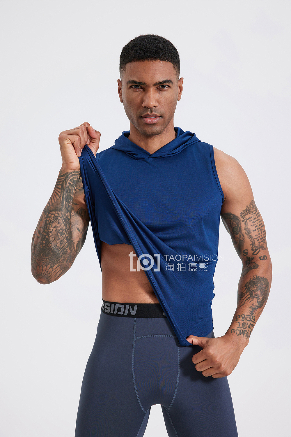 男装运动服平面模特图|动作片