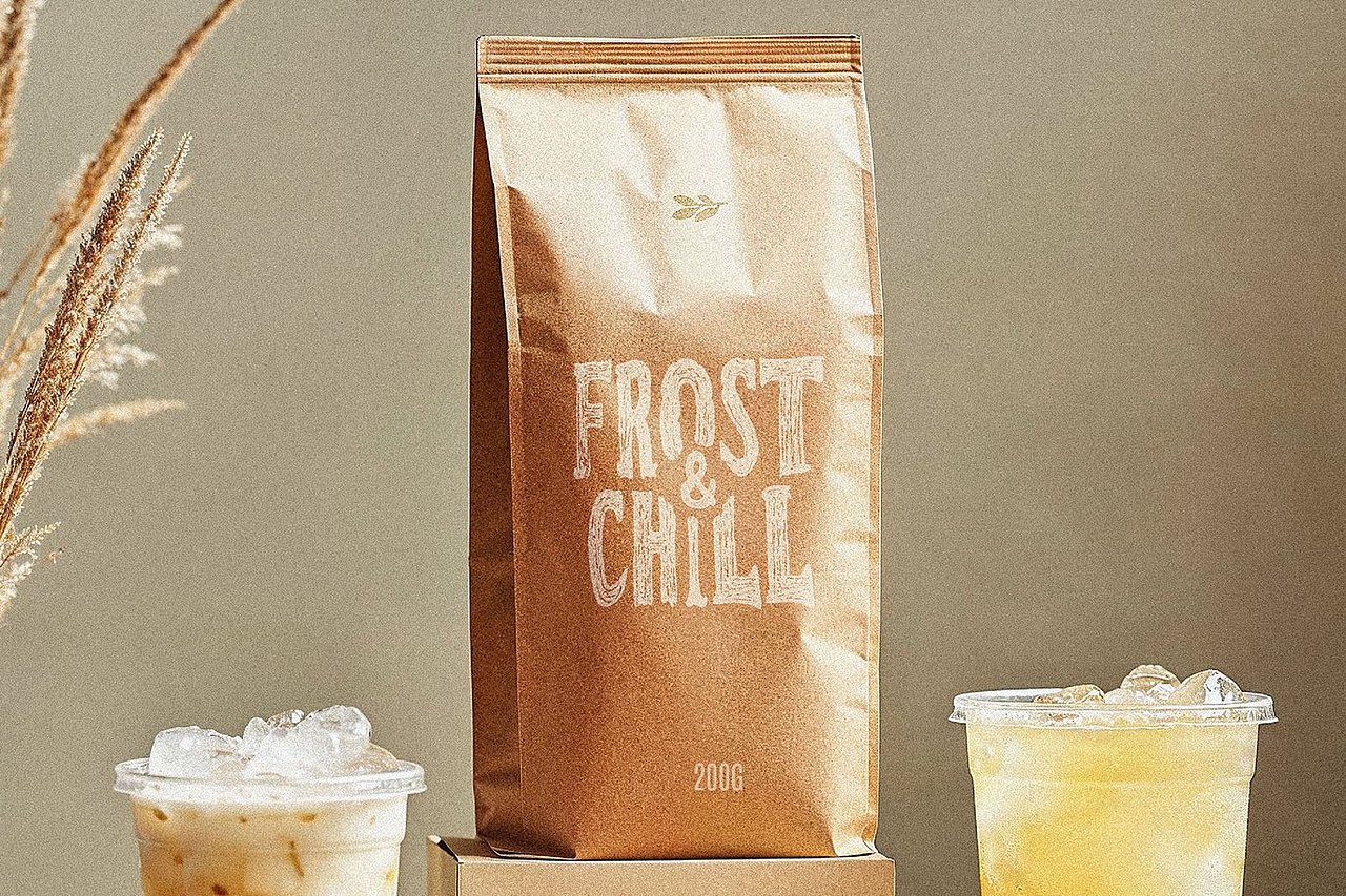 复古潮流旅行探险海报封面标题粗糙磨损手写英文字体