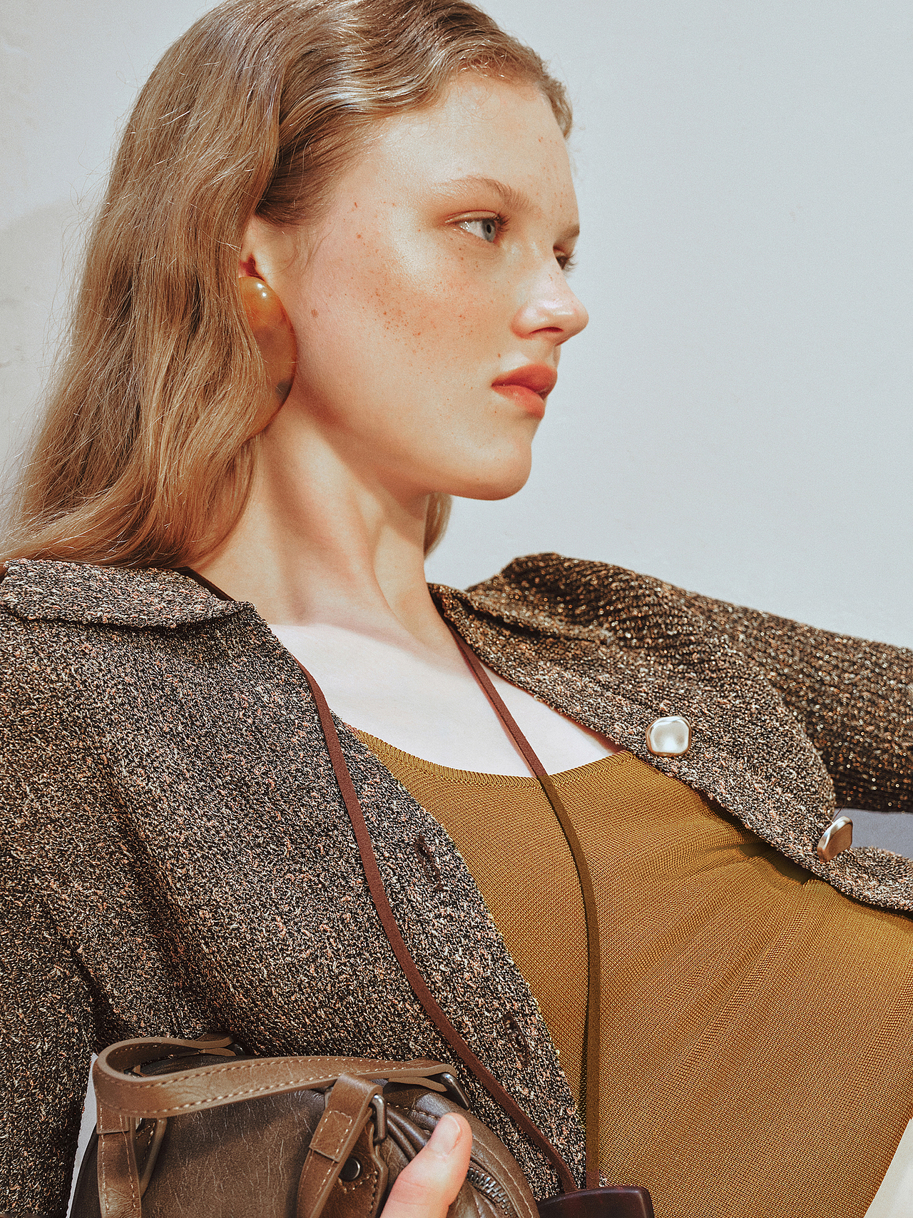 UR - 月升东边 织愈金秋