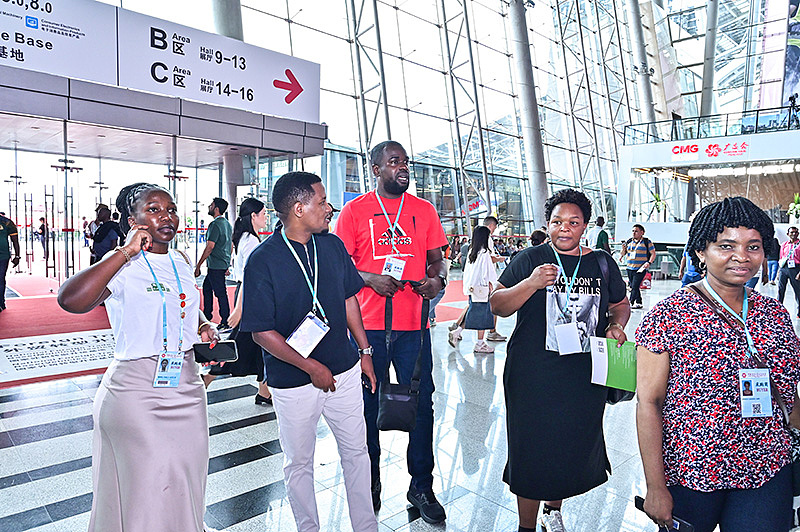 广交会展会活动摄影跟拍（图ZMzc5ODQzOTk2） - 其他摄影 - 站酷设计师广州华亿摄影原创素材 - 站酷ZCOOL