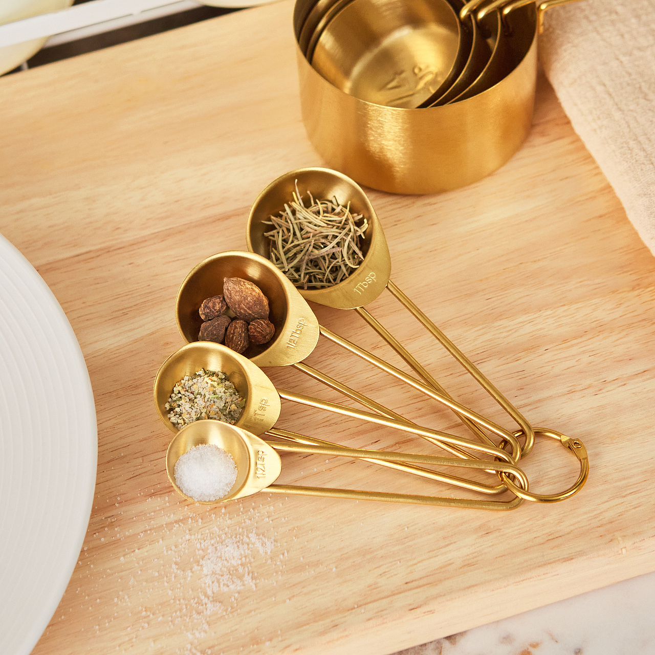 镀金不锈钢量勺（图ZMzc5ODY5MjEy） - 产品摄影 - 站酷设计师北方在此原创素材 - 站酷ZCOOL