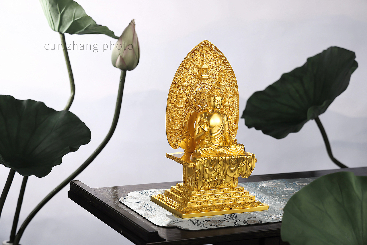 四季—捂奶村长是也