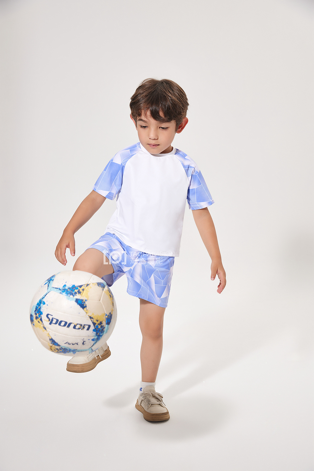 运动类童装外模拍摄