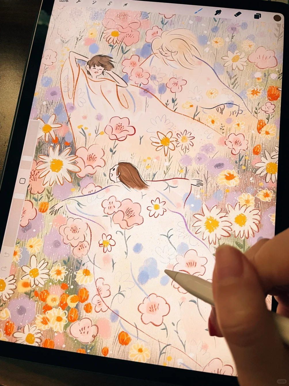 别焦虑 给你一个温暖的拥抱｜专访黎贝卡异想工作室签约艺术家儿力力