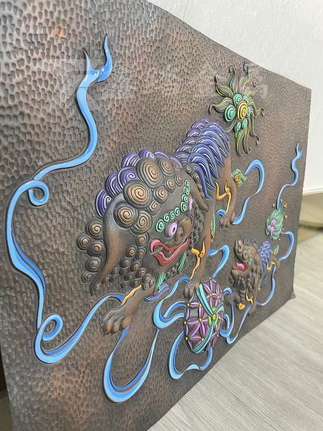手工锻铜浮雕壁画立体双狮戏球铜浮雕壁画厂家源头生产