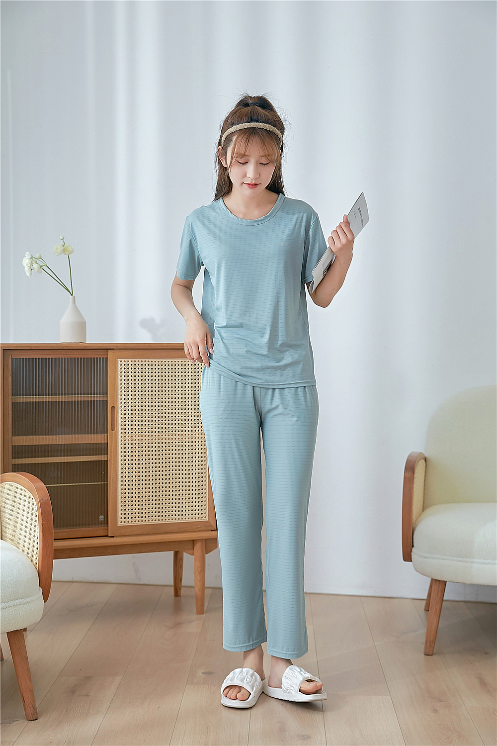 义乌家居服拍照，家居睡衣睡袍模特场景拍摄（图ZMzgwNDM4Mjgw） - 人像摄影 - 站酷设计师义乌大橙摄影韦波原创素材 - 站酷ZCOOL