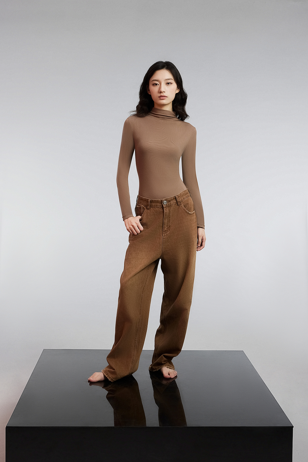 一组质感的打底衫拍摄