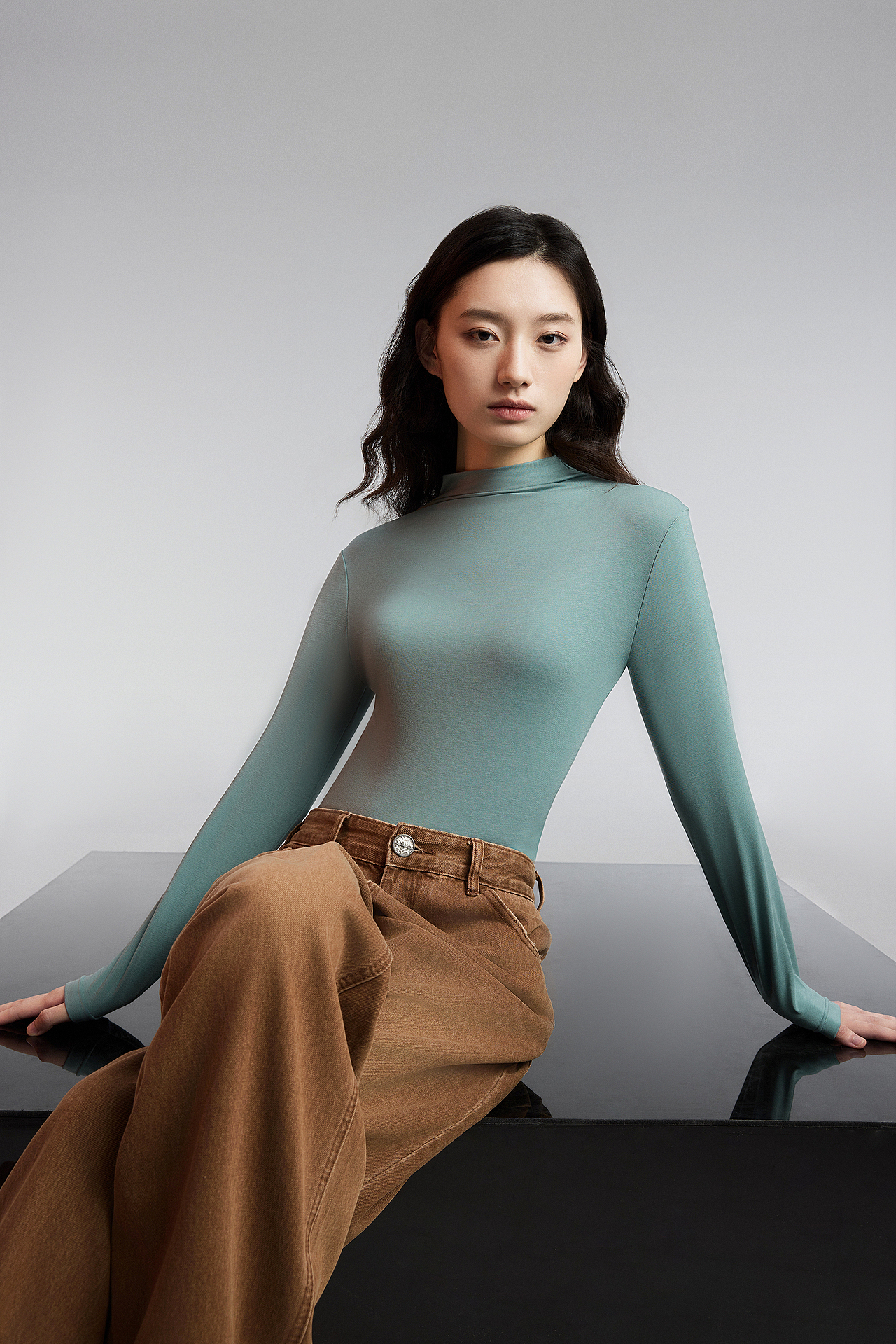 一组质感的打底衫拍摄