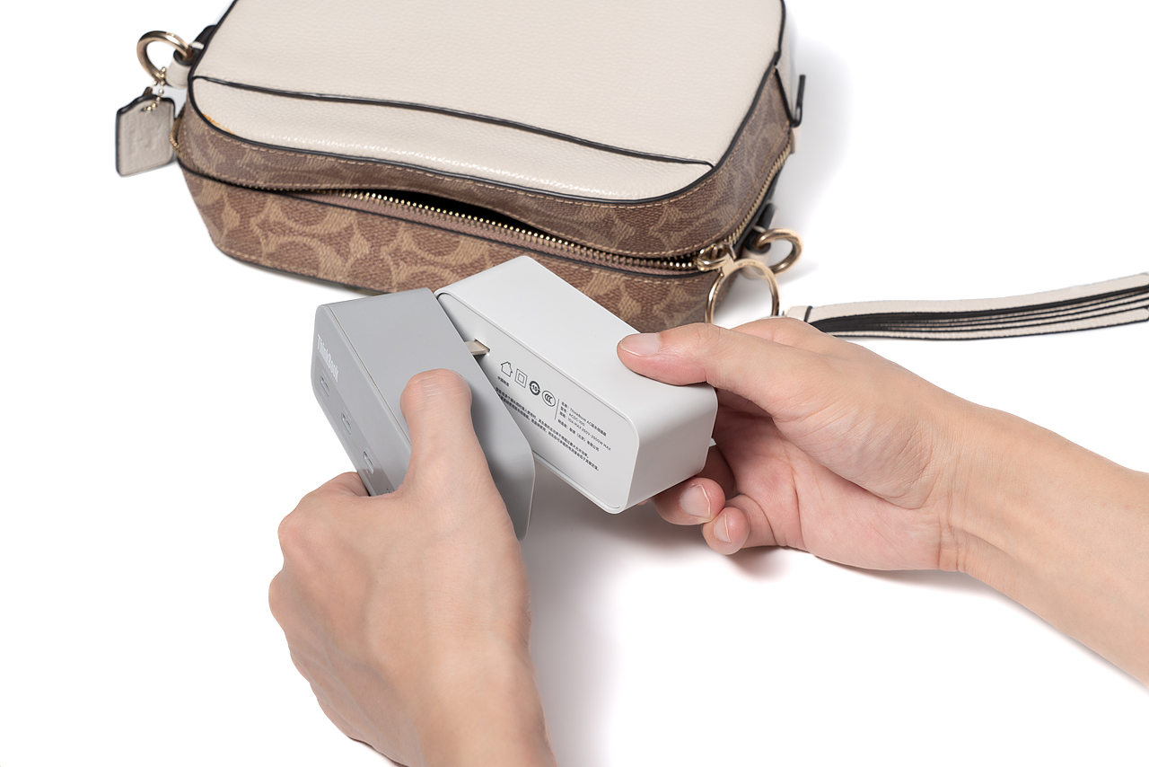 Thinkbook二合一电源 产品摄影