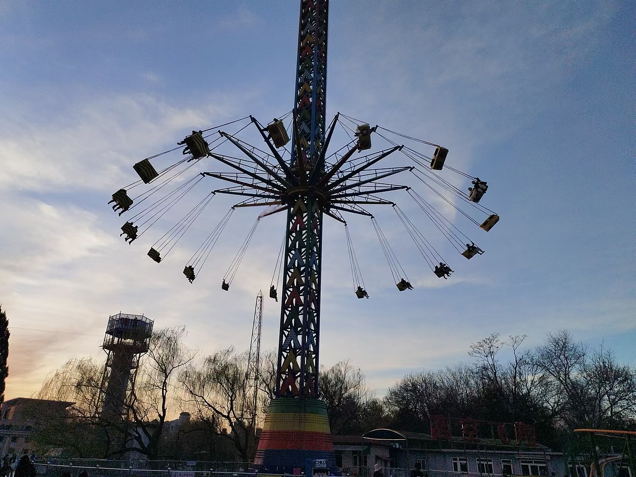 落日飞车（图ZMzgwOTc3MDg4） - 风光摄影 - 站酷设计师Z299116634原创素材 - 站酷ZCOOL