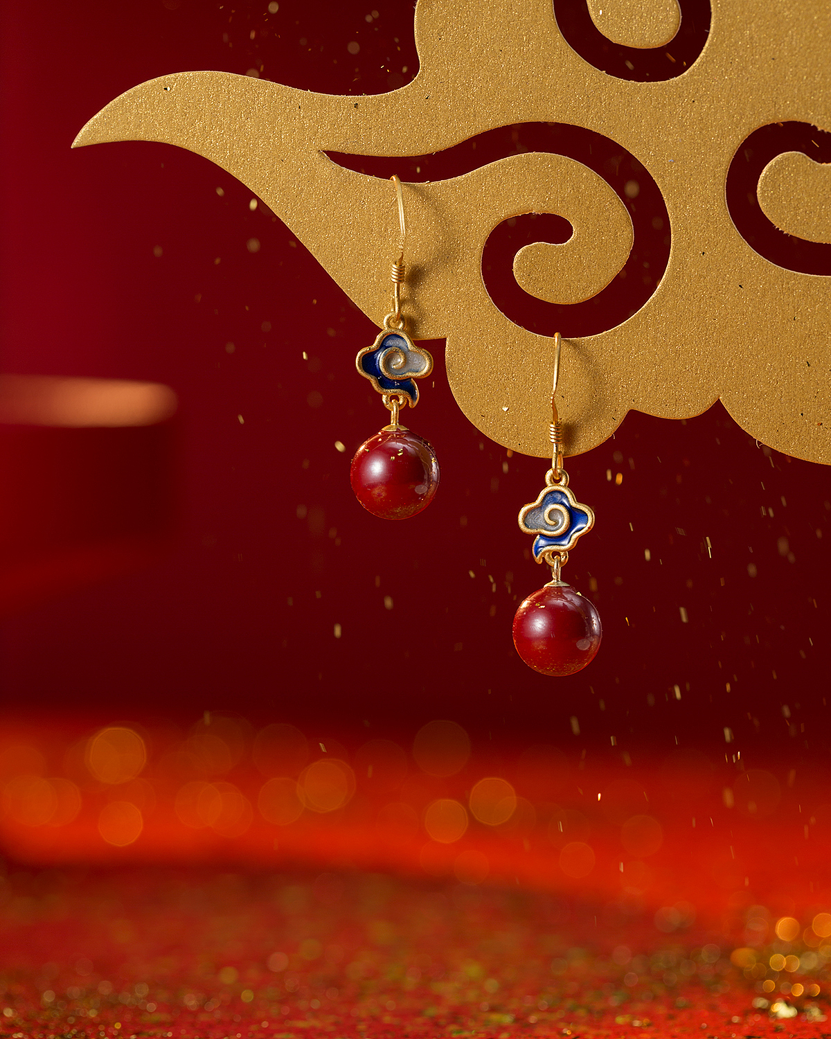 若在江南-祥云朱砂耳环（图ZMzgwOTkxMTY0） - 产品摄影 - 站酷设计师聚象影视传媒原创素材 - 站酷ZCOOL
