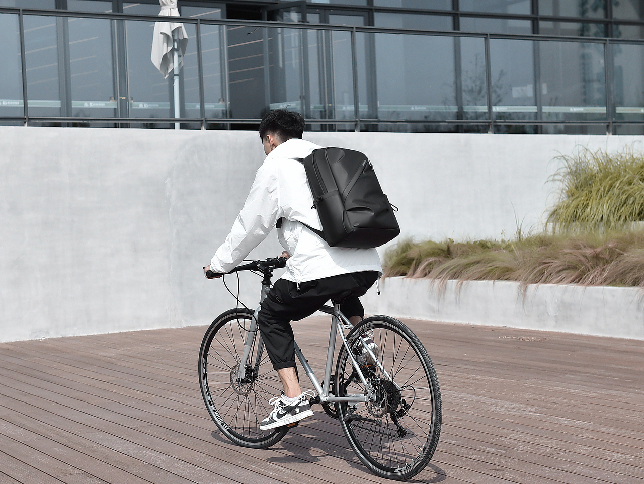 双肩包 背包 户外 出行 骑行 城市出行