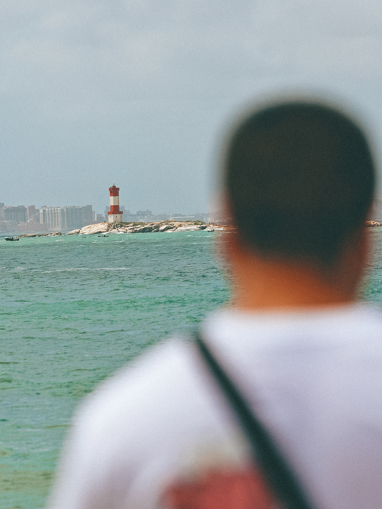 旅拍 | 小哥哥泉州旅行跟拍（图ZMzgxMDcxMDM2） - 人像摄影 - 站酷设计师摄影师_罗少原创素材 - 站酷ZCOOL