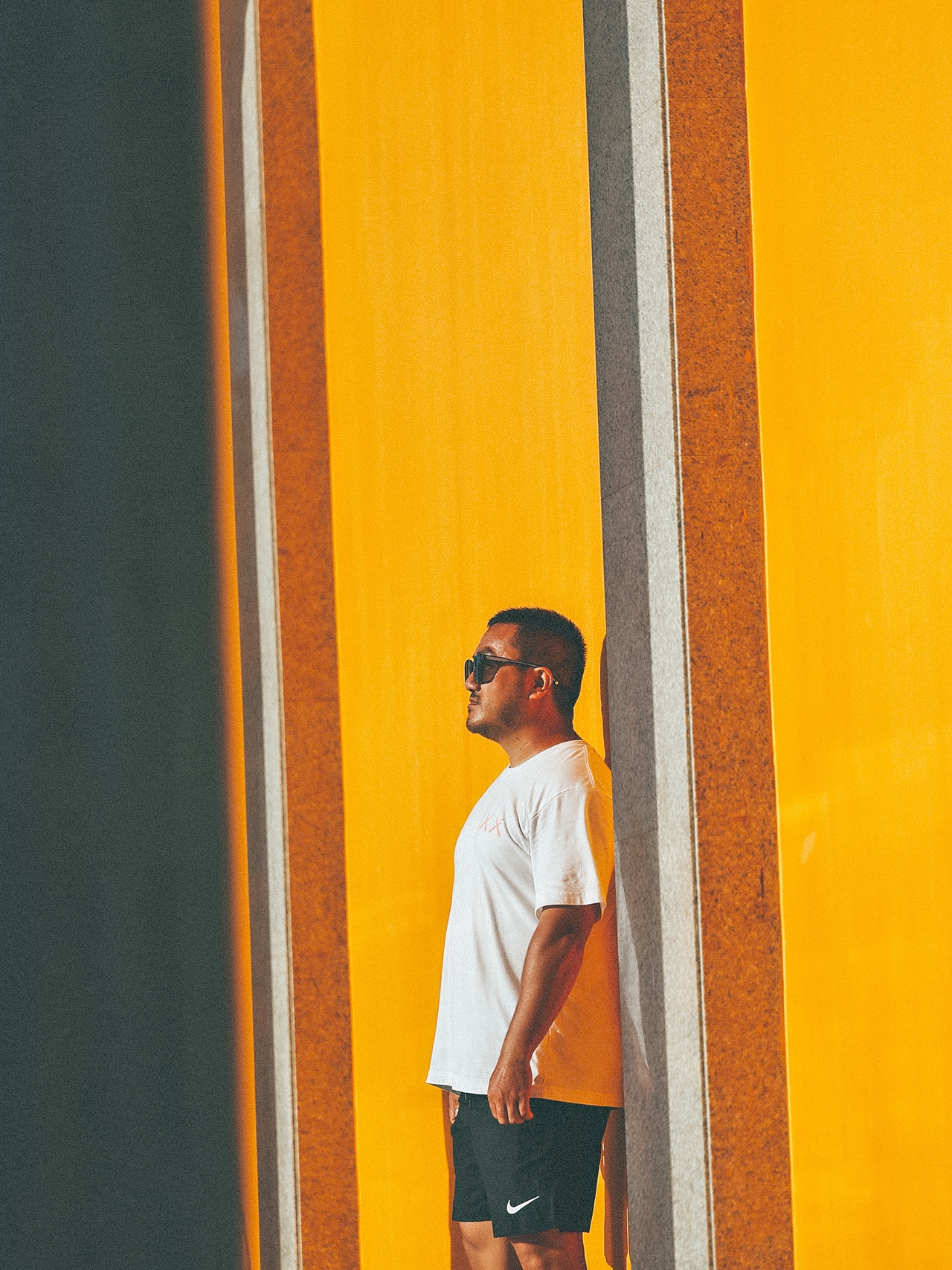 旅拍 | 小哥哥泉州旅行跟拍（图ZMzgxMDcxMDY4） - 人像摄影 - 站酷设计师摄影师_罗少原创素材 - 站酷ZCOOL