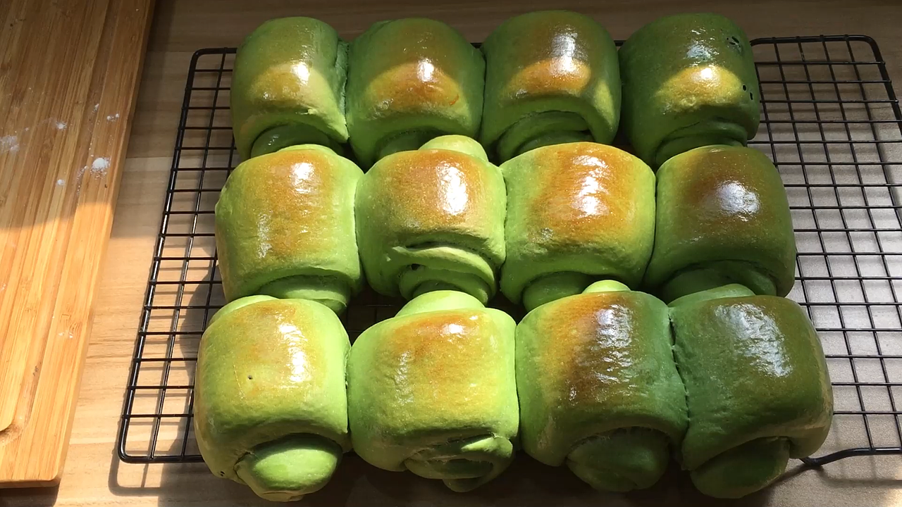 抹茶超软小面包 ,一口沦陷的清新滋味。