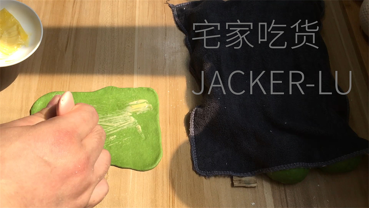 抹茶超软小面包 ,一口沦陷的清新滋味。