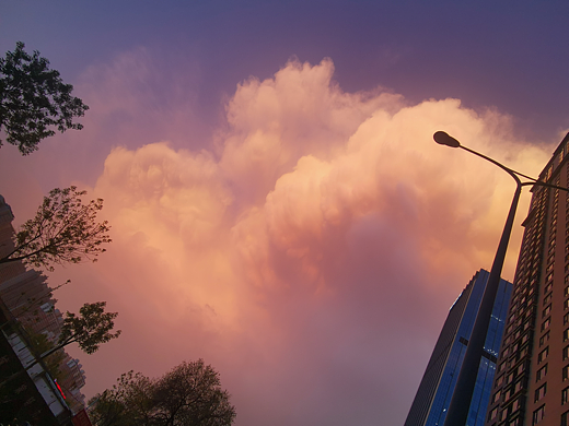 粉色的云彩