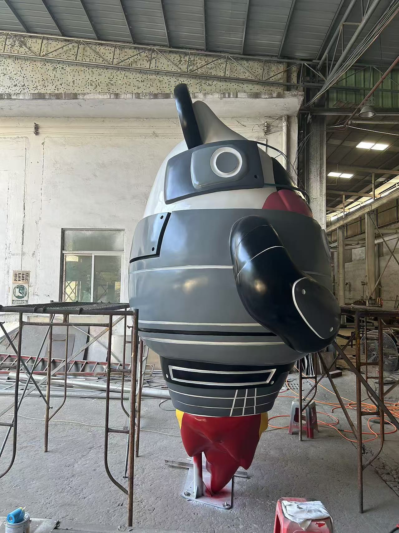 不锈钢大熊猫雕塑