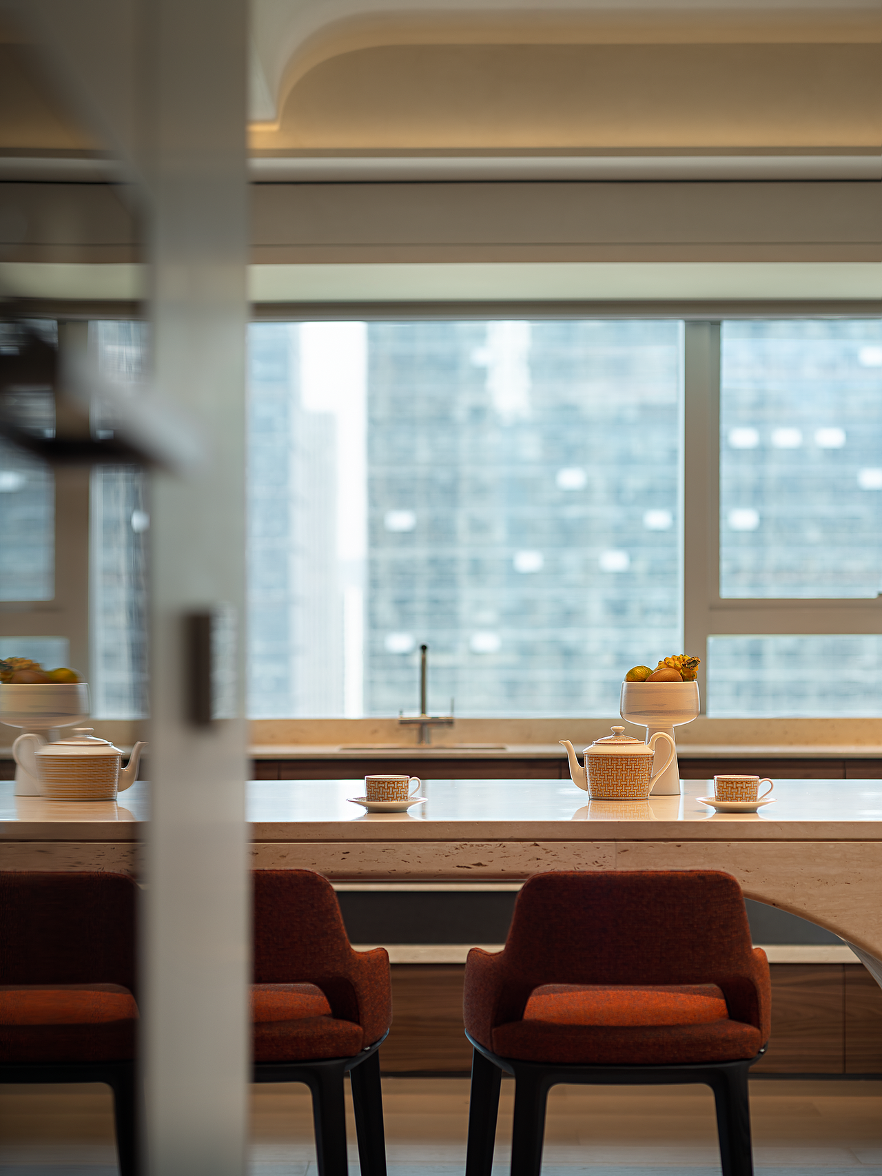 鸿艺源：城央之上538m²书香萦绕、艺术气质拉满的家！（图ZMzgxMzU2NzQ0） - 家装设计 - 站酷设计师鸿艺源设计原创素材 - 站酷ZCOOL