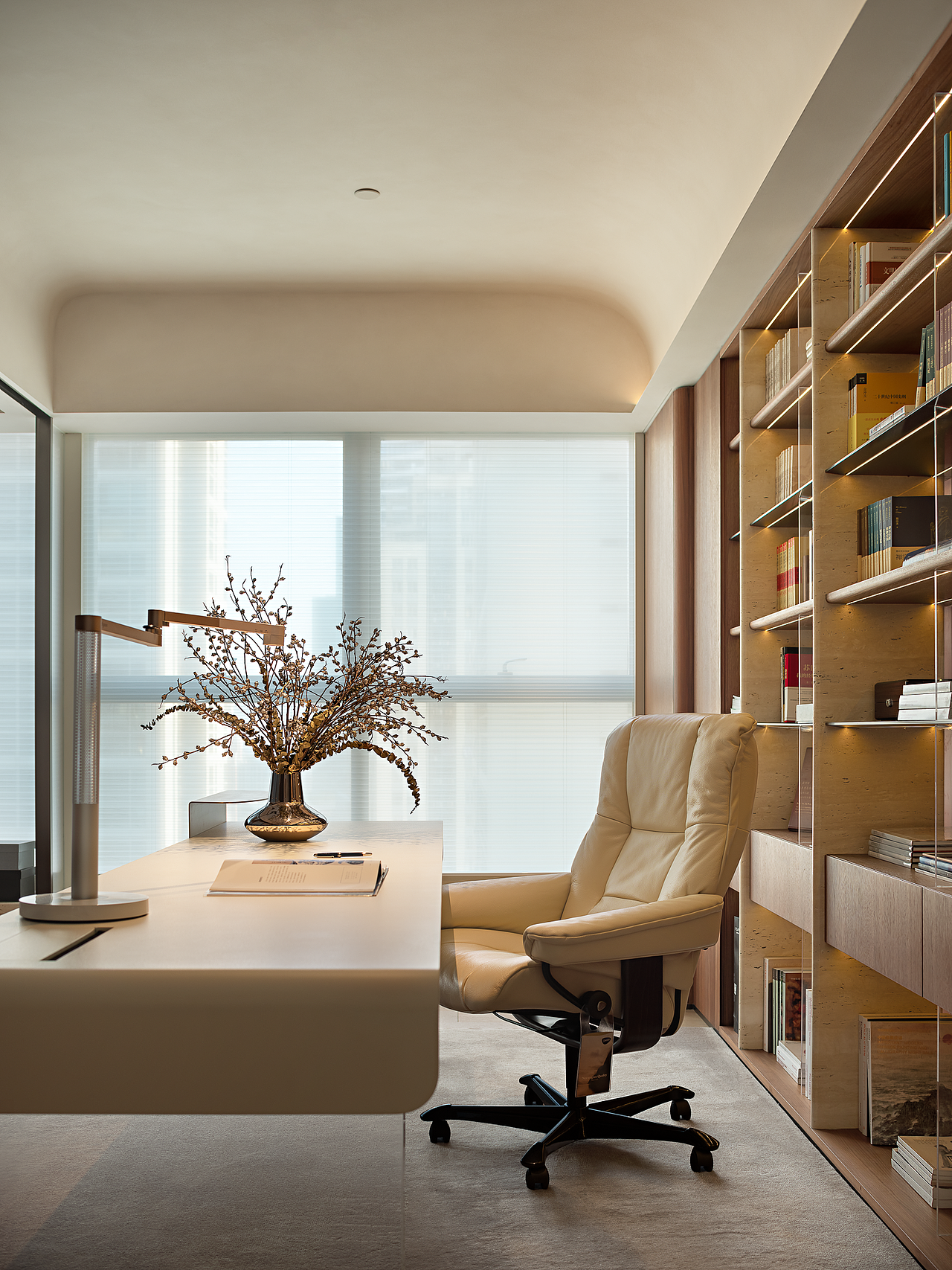 鸿艺源：城央之上538m²书香萦绕、艺术气质拉满的家！（图ZMzgxMzU3MTk2） - 家装设计 - 站酷设计师鸿艺源设计原创素材 - 站酷ZCOOL