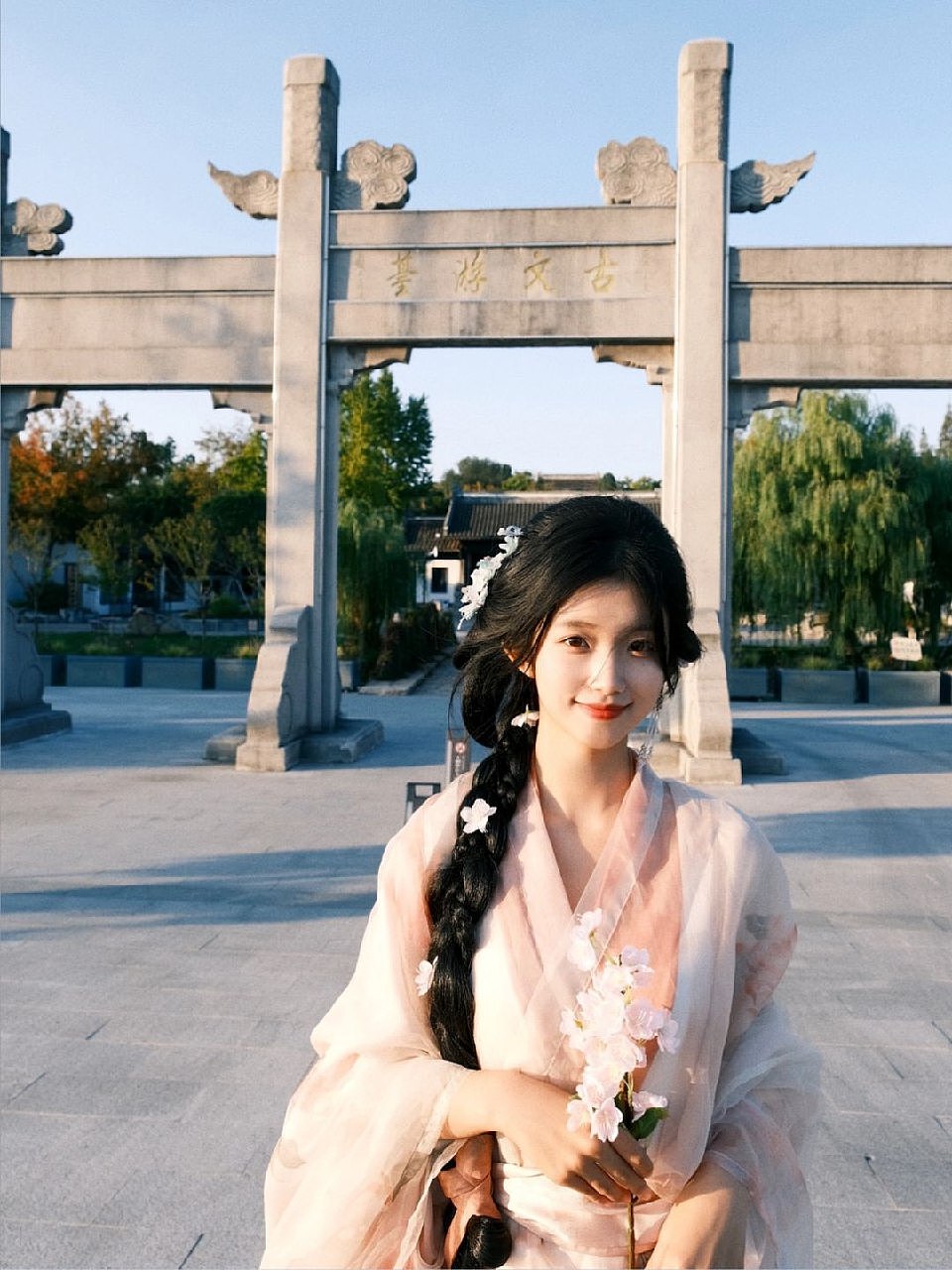 古韵风华:胶片中的汉服佳人