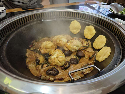 铁锅炖