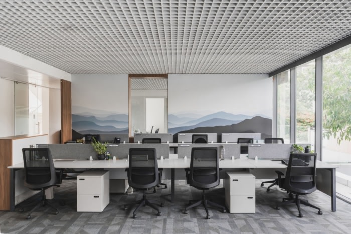 简洁的线条和与空间的无缝融合 反映了精确和克制的设计理念