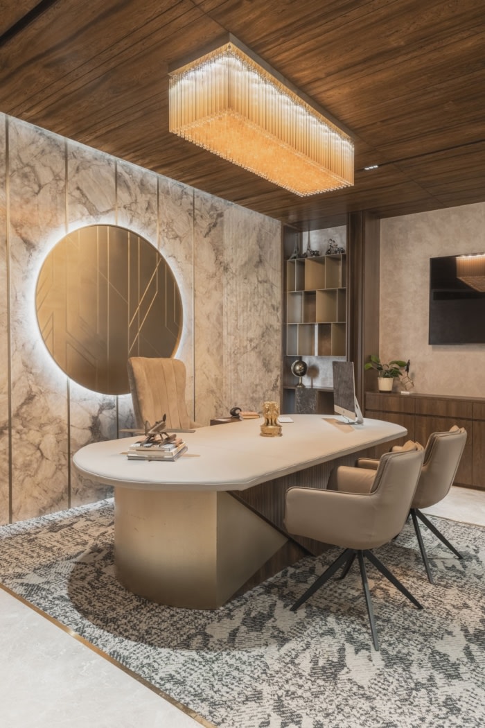 简洁的线条和与空间的无缝融合 反映了精确和克制的设计理念