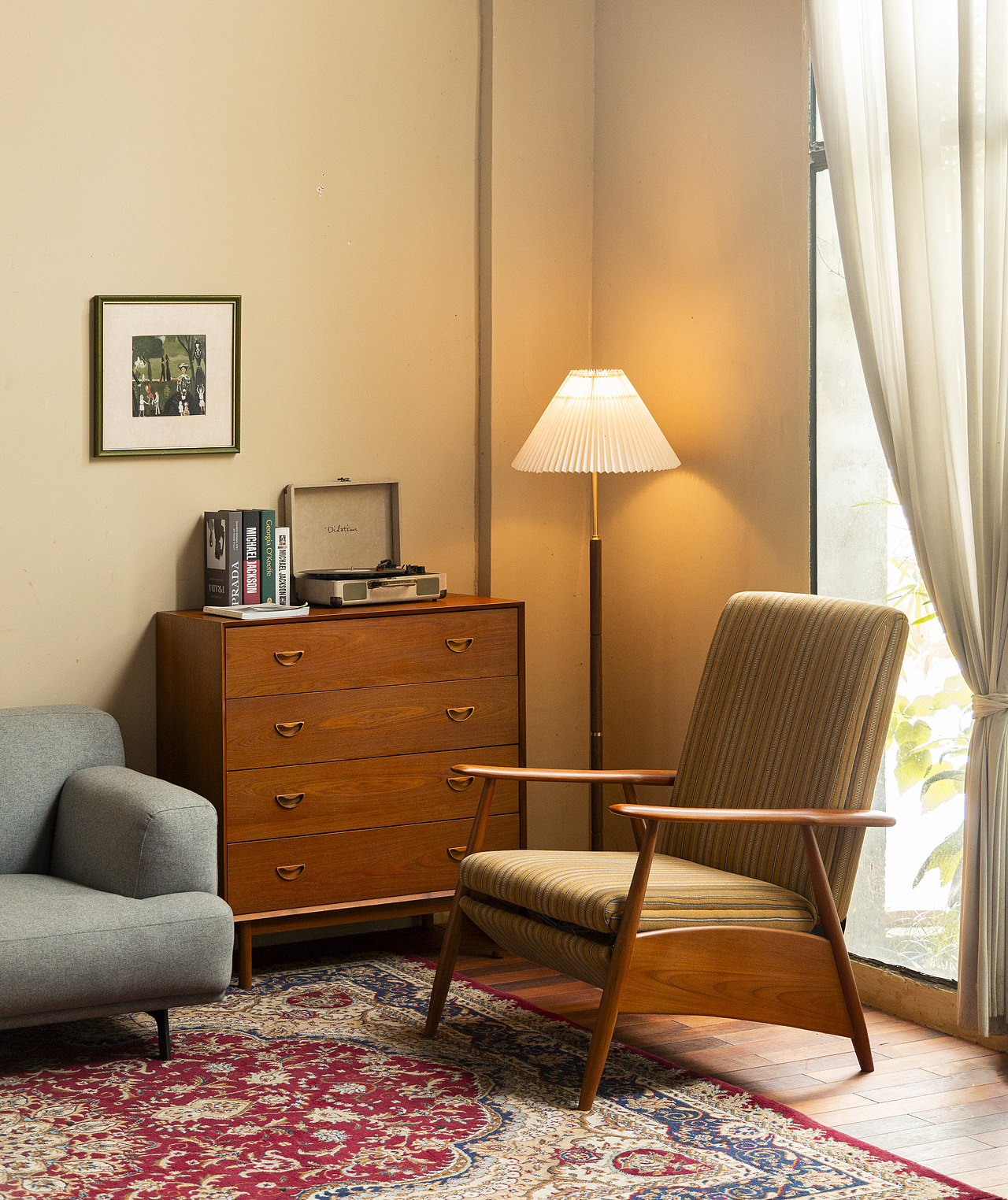 家具摄影-休闲椅升降茶几家居摄影 | 中古柚木家具