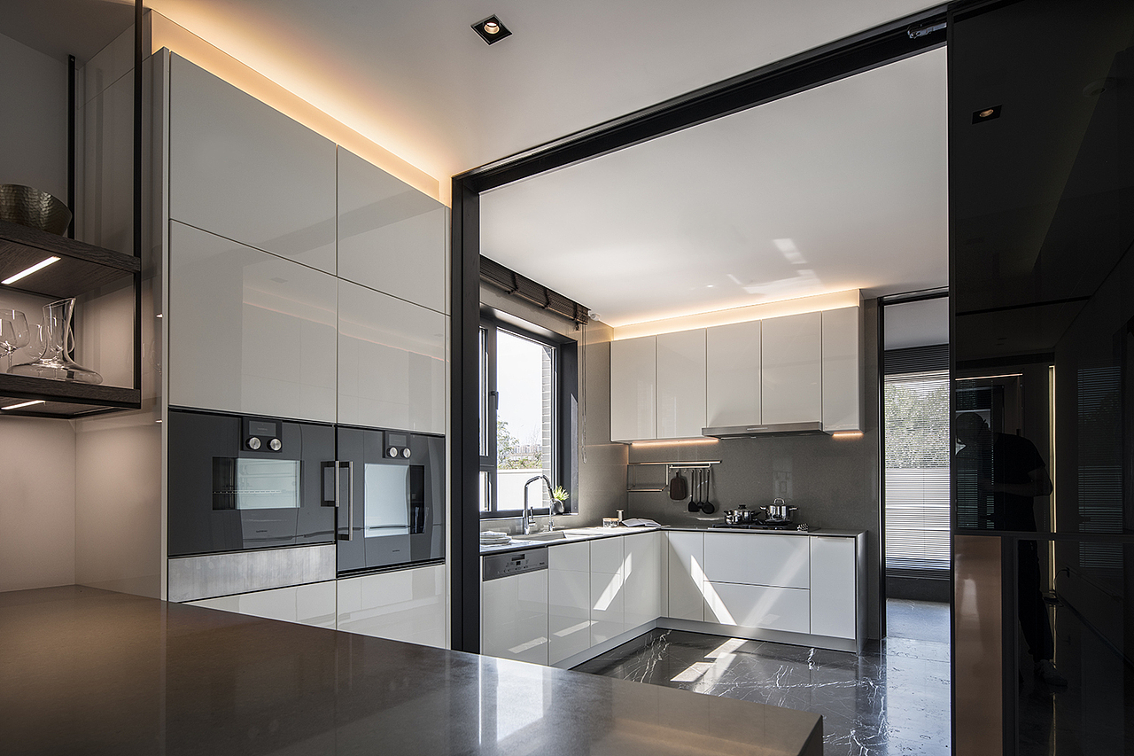 “轻于形,奢于质”