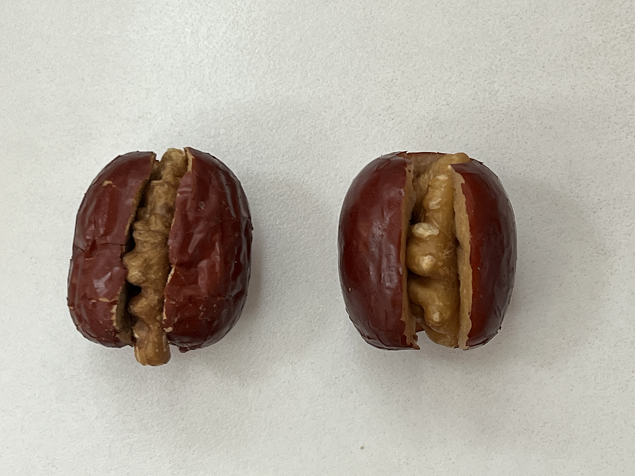 产品摄影｜零食类目｜红枣核桃芝麻丸（图ZMzgxNTAzMDY4） - 产品摄影 - 站酷设计师摄影师鹏煊原创素材 - 站酷ZCOOL