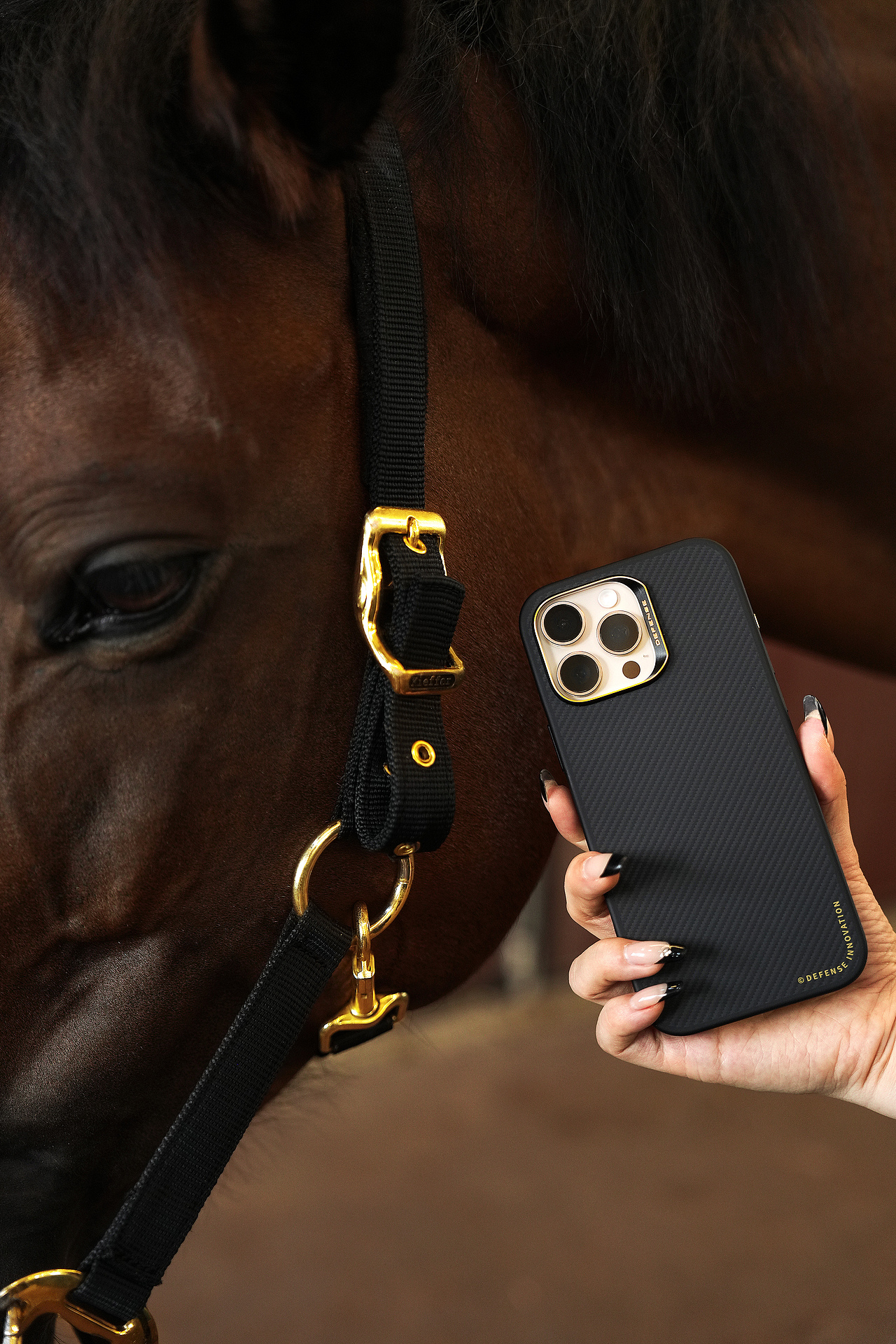 马场iphone16手机壳拍摄（图ZMzgxNTQyODgw） - 产品摄影 - 站酷设计师韋韋韋維斯原创素材 - 站酷ZCOOL