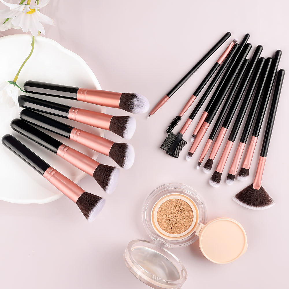 化妆刷拍摄&精修（图ZMzgxNjg4NzE2） - 产品摄影 - 站酷设计师桨茈_Erika原创素材 - 站酷ZCOOL