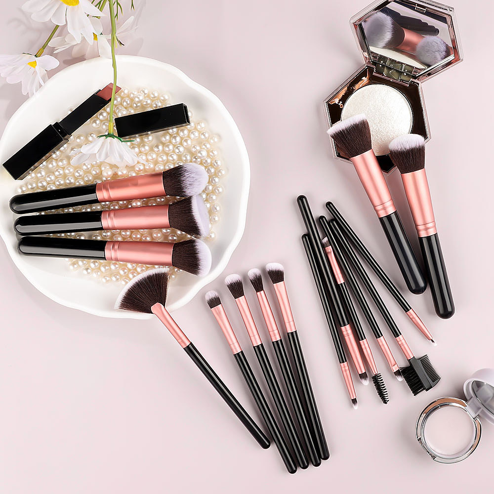 化妆刷拍摄&精修（图ZMzgxNjg4NzIw） - 产品摄影 - 站酷设计师桨茈_Erika原创素材 - 站酷ZCOOL