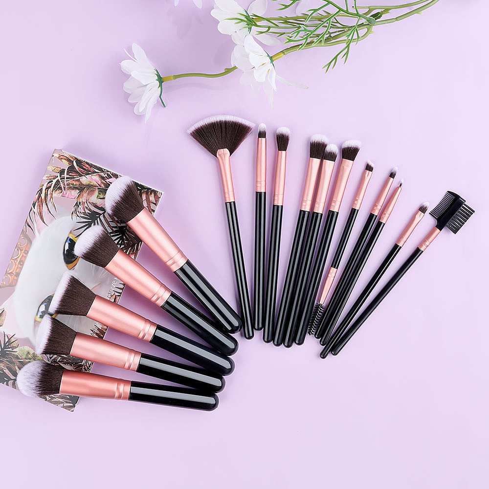 化妆刷拍摄&精修（图ZMzgxNjg4NzM2） - 产品摄影 - 站酷设计师桨茈_Erika原创素材 - 站酷ZCOOL