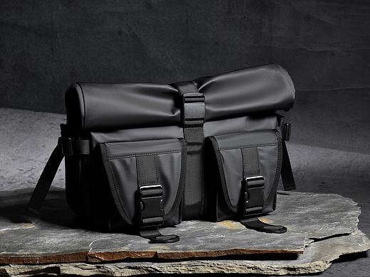 一组单肩挎包的拍摄