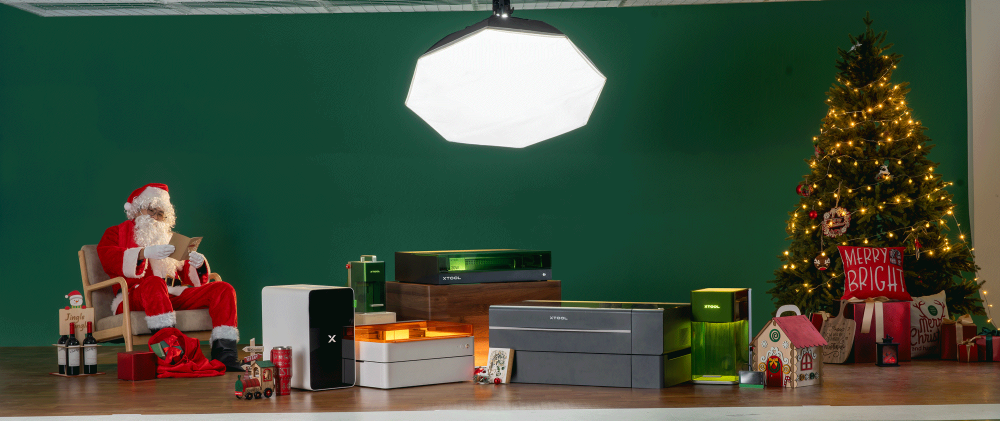 xTool 产品全家福和M1 Ultra 圣诞视觉（图ZMzgxODczMzQ0） - 产品摄影 - 站酷设计师linklin2010原创素材 - 站酷ZCOOL